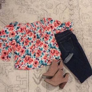 Boutique Floral blouse